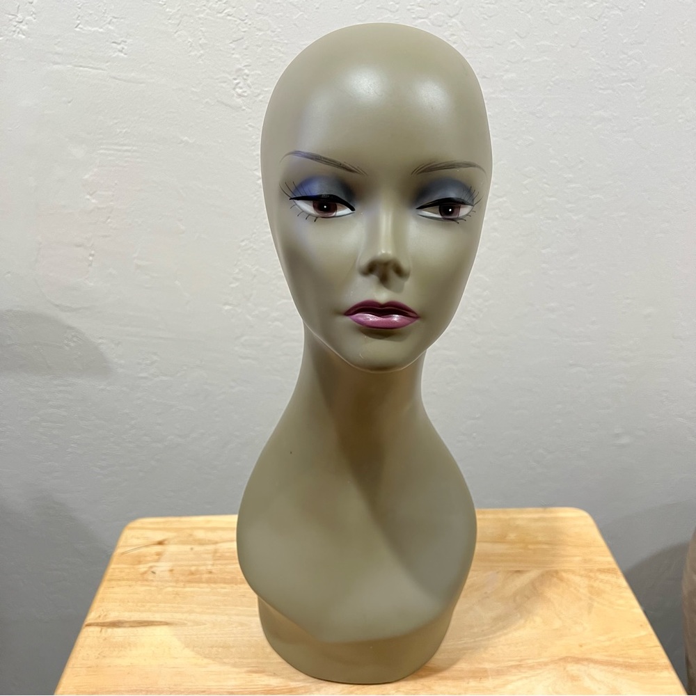 [4] Mannequin Head Plastic Display for Wigs Hats Sunglasses Jewelry